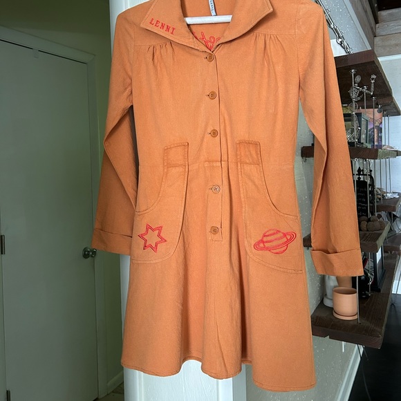 UFT Lenni the Label Question Everything retro dress - Picture 11 of 11